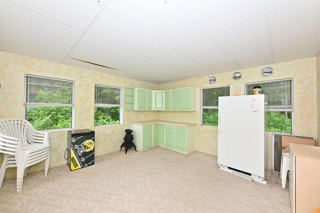 N2877 Roger ROAD, Helenville, WI 53137