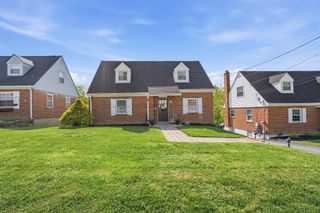 22 Pine Hill Drive, Highland Heights, KY 41076