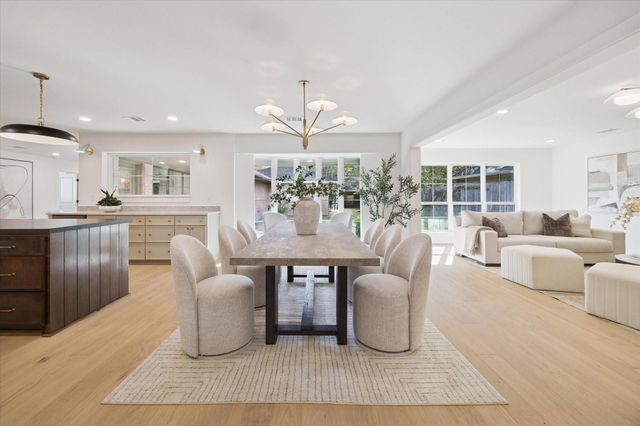 6155 Ella Lee Lane, Houston, TX 77057