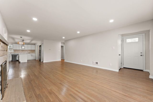 7245 Olcott Avenue, Hammond, IN 46323