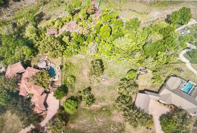 26006 Masters PKWY, Spicewood, TX 78669