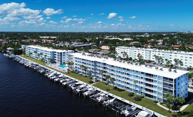 108 Paradise Harbour Boulevard 210, North Palm Beach, FL 33408