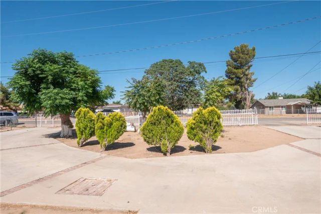 10707 Redwood, Hesperia, CA 92345
