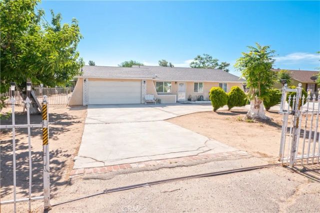 10707 Redwood, Hesperia, CA 92345