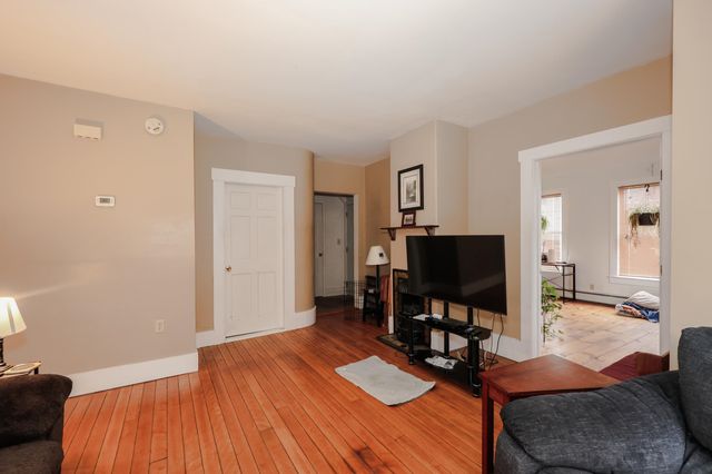 14 Chestnut Street, Pittsfield, NH 03263