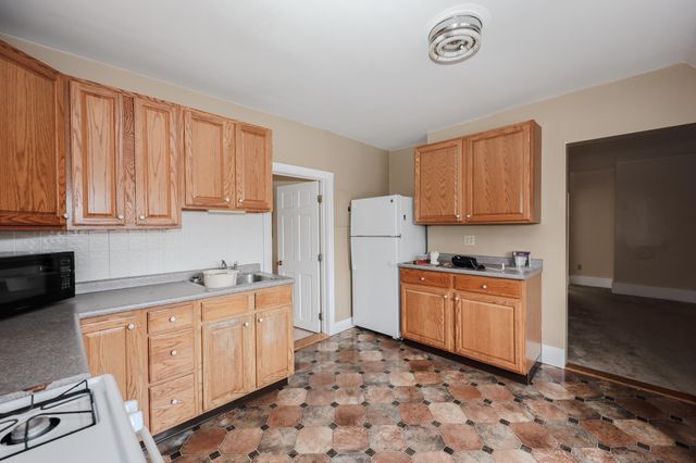 14 Chestnut Street, Pittsfield, NH 03263