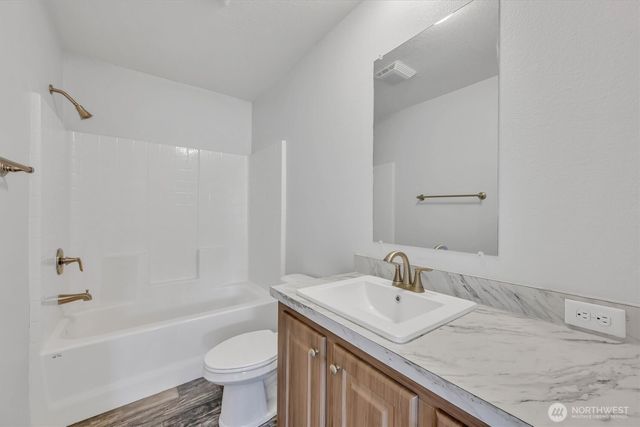 228 Mossyrock Road W, Mossyrock, WA 98564