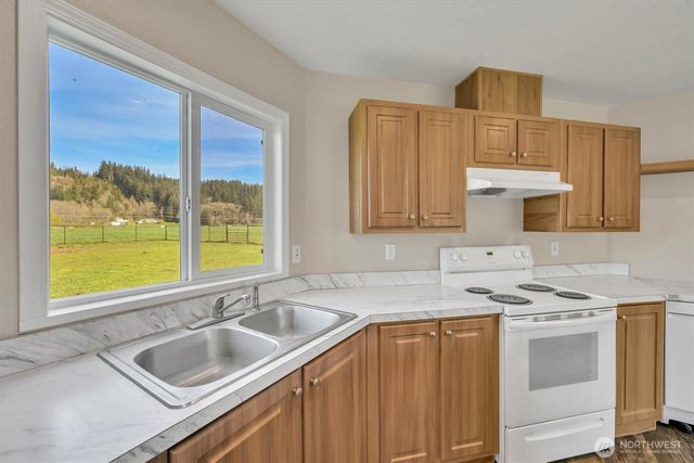 228 Mossyrock Road W, Mossyrock, WA 98564