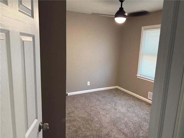 10201 Belmont Avenue, Kansas City, MO 64134