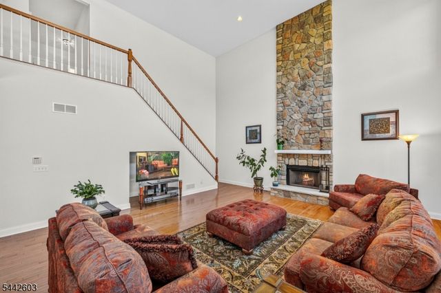 26 High Ridge Ln, Frankford Twp., NJ 07822