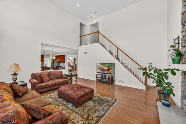 26 High Ridge Ln, Frankford Twp., NJ 07822
