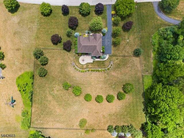26 High Ridge Ln, Frankford Twp., NJ 07822