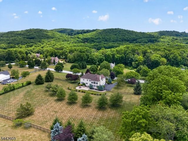 26 High Ridge Ln, Frankford Twp., NJ 07822