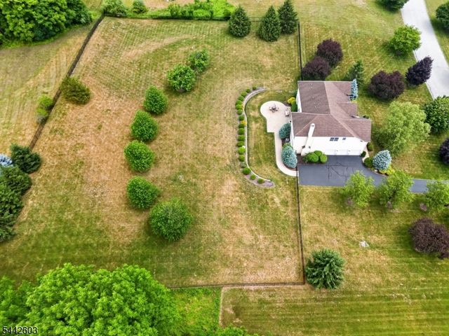 26 High Ridge Ln, Frankford Twp., NJ 07822