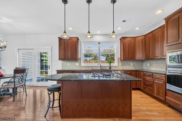 26 High Ridge Ln, Frankford Twp., NJ 07822
