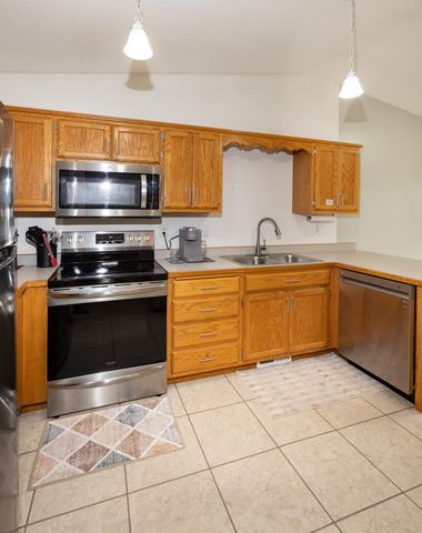 3015 Dakota Park Circle S, Fargo, ND 58104