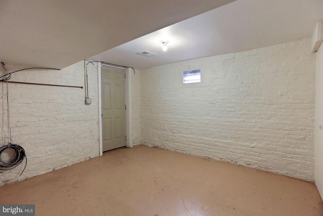 215 T ST NE, Washington, DC 20002