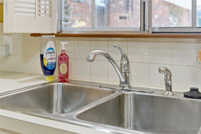 6011 E 57th Street, Tulsa, OK 74135