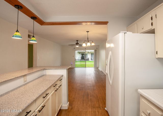 2901 N Halifax Ave Apt 111, Daytona Beach, FL 32118