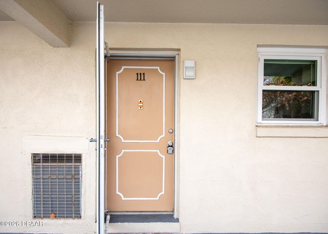 2901 N Halifax Ave Apt 111, Daytona Beach, FL 32118