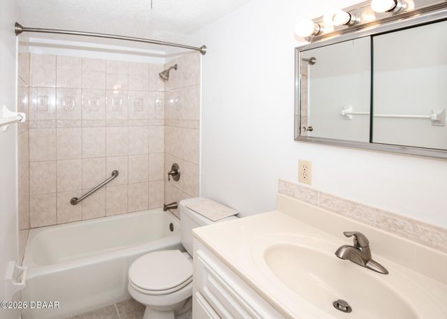 2901 N Halifax Ave Apt 111, Daytona Beach, FL 32118