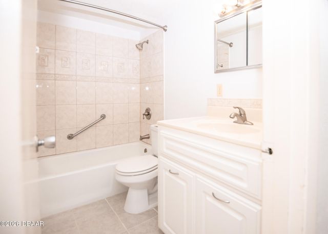 2901 N Halifax Ave Apt 111, Daytona Beach, FL 32118