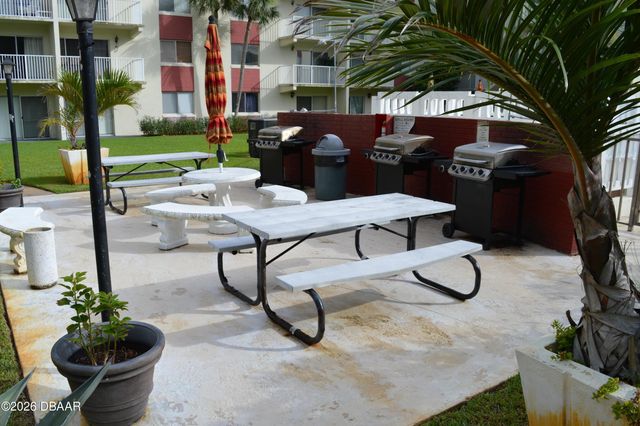 2901 N Halifax Ave Apt 111, Daytona Beach, FL 32118