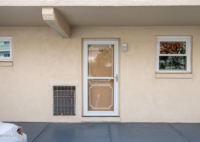 2901 N Halifax Ave Apt 111, Daytona Beach, FL 32118