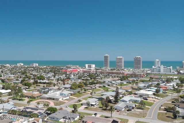 2901 N Halifax Ave Apt 111, Daytona Beach, FL 32118