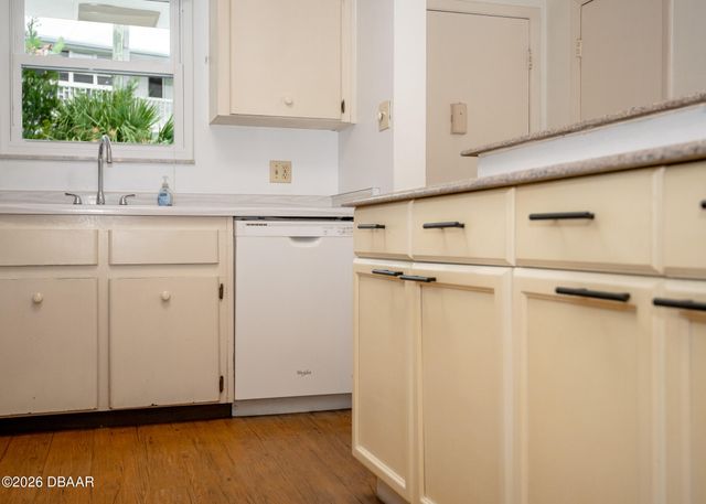 2901 N Halifax Ave Apt 111, Daytona Beach, FL 32118