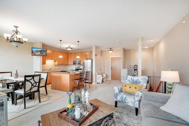 1070 Grandview Court NE 300, Columbia Heights, MN 55421