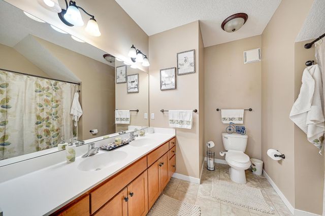 1070 Grandview Court NE 300, Columbia Heights, MN 55421