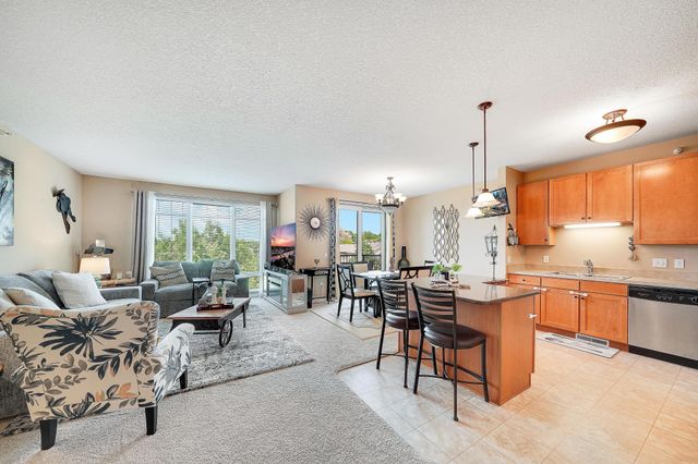 1070 Grandview Court NE 300, Columbia Heights, MN 55421