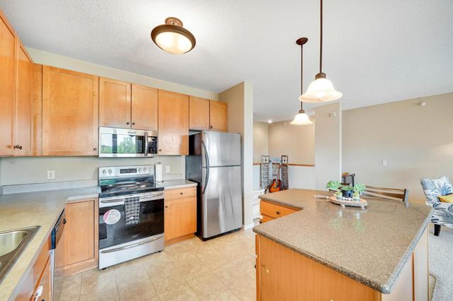 1070 Grandview Court NE 300, Columbia Heights, MN 55421
