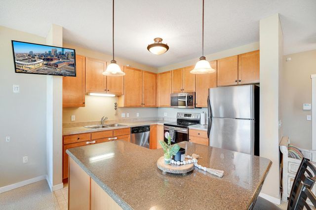 1070 Grandview Court NE 300, Columbia Heights, MN 55421