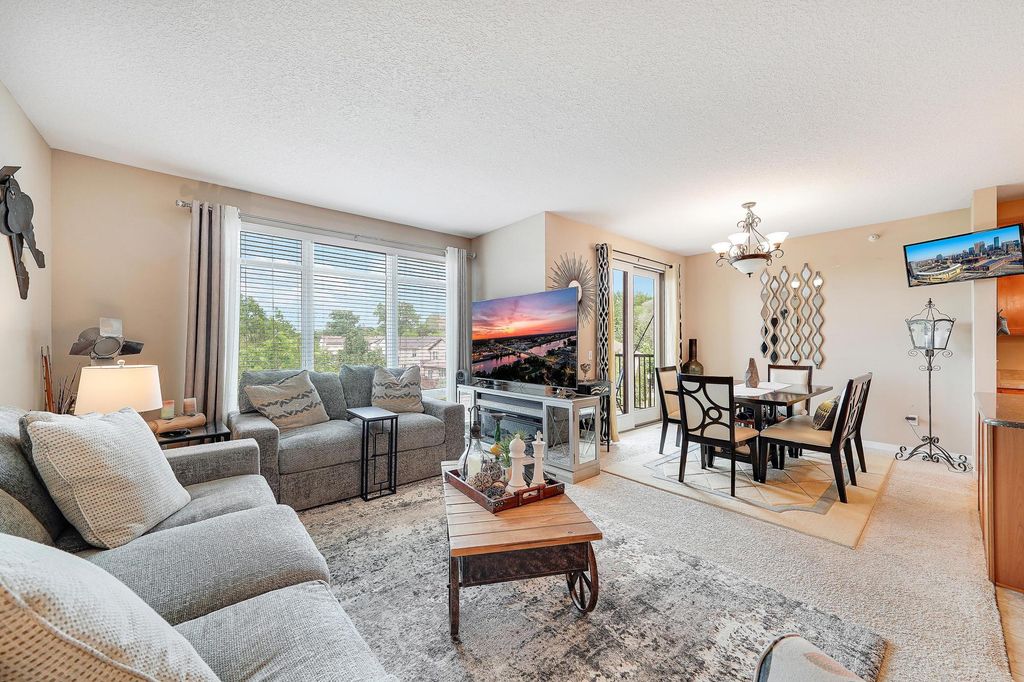 1070 Grandview Court NE 300, Columbia Heights, MN 55421 — photo 4
