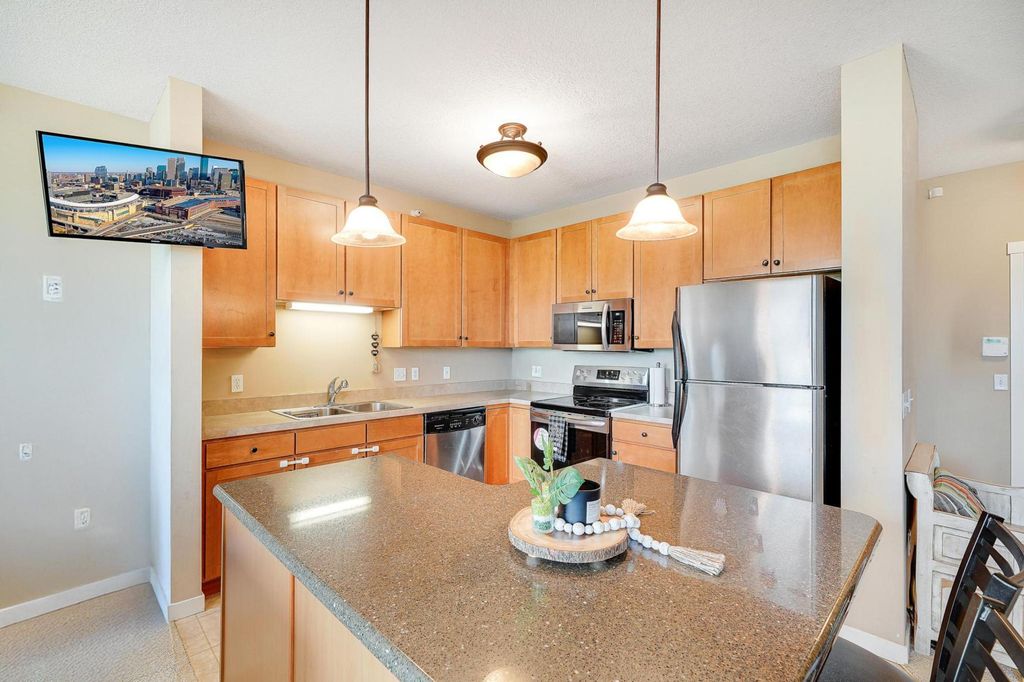 1070 Grandview Court NE 300, Columbia Heights, MN 55421 — photo 5