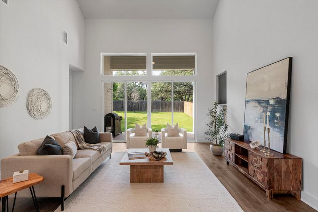 305 Comfort Maple LN, Dripping Springs, TX 78620