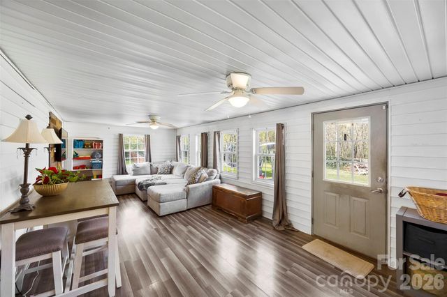 123 Chestnut Ridge Road, Kings Mountain, NC 28086