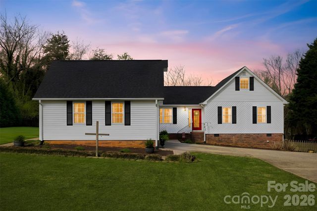 123 Chestnut Ridge Road, Kings Mountain, NC 28086