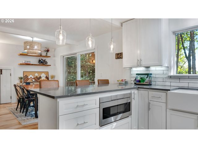 19636 S RIDGE Rd, Oregon City, OR 97045