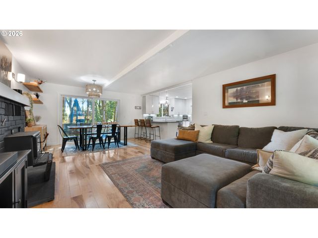 19636 S RIDGE Rd, Oregon City, OR 97045