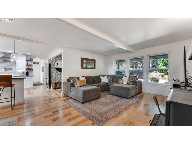 19636 S RIDGE Rd, Oregon City, OR 97045