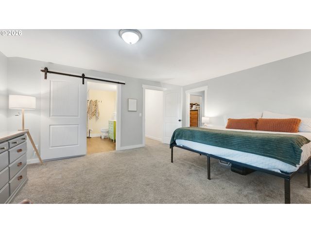 19636 S RIDGE Rd, Oregon City, OR 97045