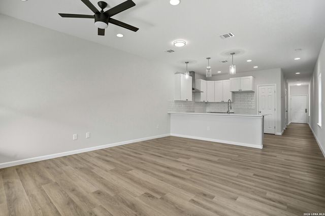 1958 E Crockett, San Antonio, TX 78202