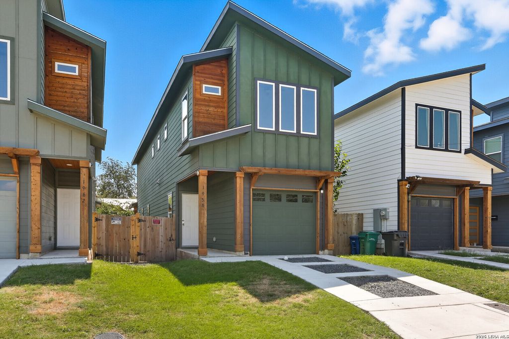 1958 E Crockett, San Antonio, TX 78202