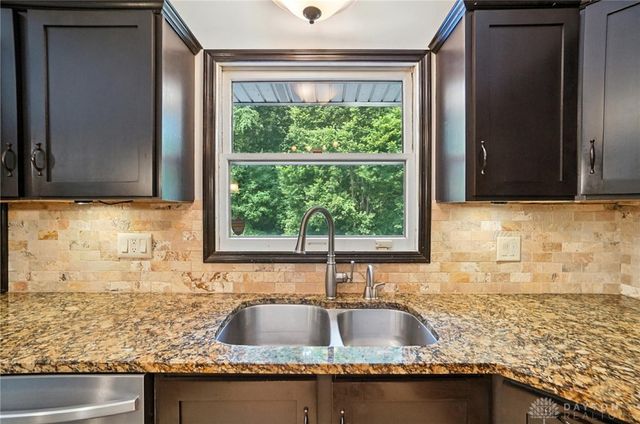 4109 Derr Road, Springfield, OH 45503