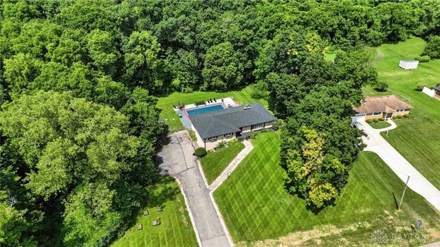 4109 Derr Road, Springfield, OH 45503