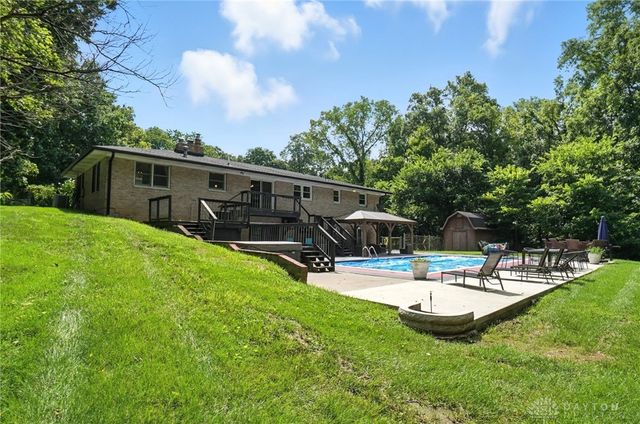 4109 Derr Road, Springfield, OH 45503