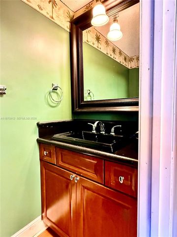 2533 NE 15th St, Pompano Beach, FL 33062